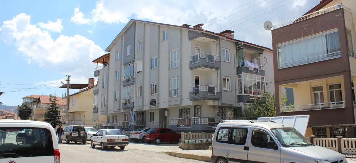 Zehra Hanım Apartmanı